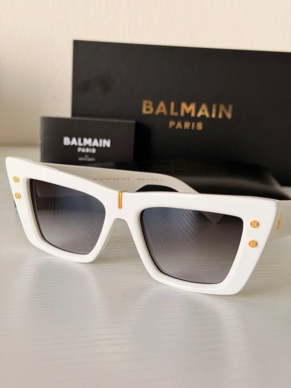 New BALMAIN White Cat Eye Sunglasses B-EYE BPS 156C-54 WHT-GLD Authentic